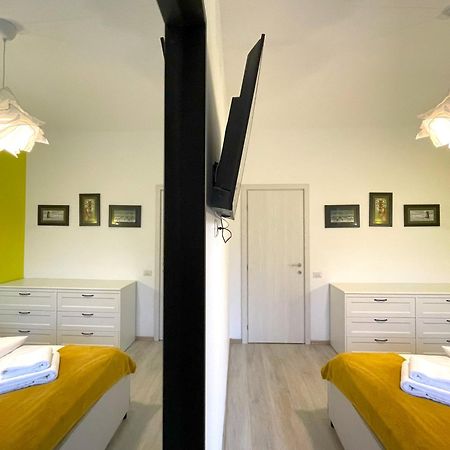 Cozy Riverfront Apartments With Garden And Mountain View Busteni Bagian luar foto