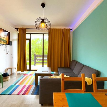 Cozy Riverfront Apartments With Garden And Mountain View Busteni Bagian luar foto